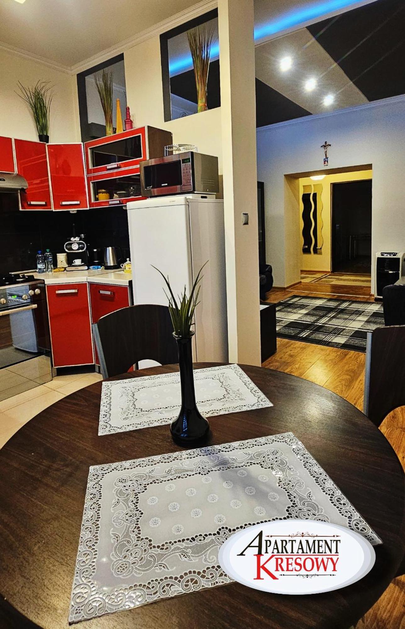 Apartament Kresowy Parter 3 Pokoje Duza Lazienka Kabino-Wanna Spa Wi Fi Ekspres 2X Smart Tv Antresola Parking Free Plac Zabaw Bilet Na Aquapark 150M W Cenie Hrubieszow Ngoại thất bức ảnh